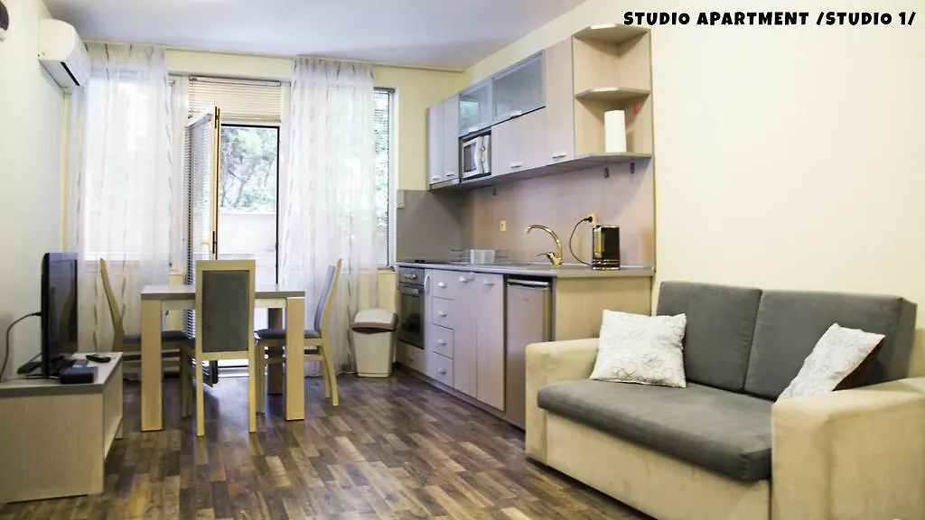 Yes Varna Studios 0*,  Bulgarije